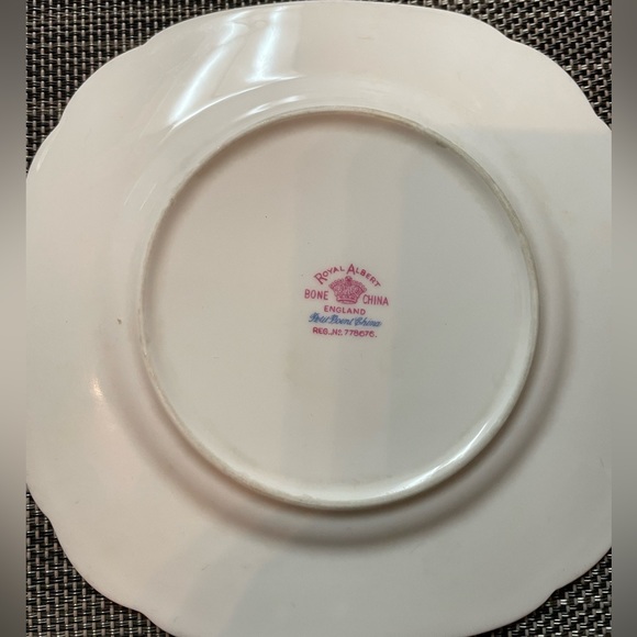 Royal Albert Petit Point Saucer - Picture 3 of 3